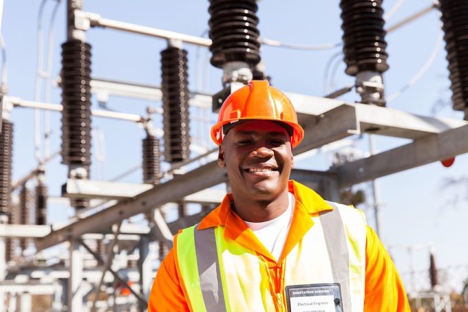 Reliability and Operational Performance of Electricity Power Systems